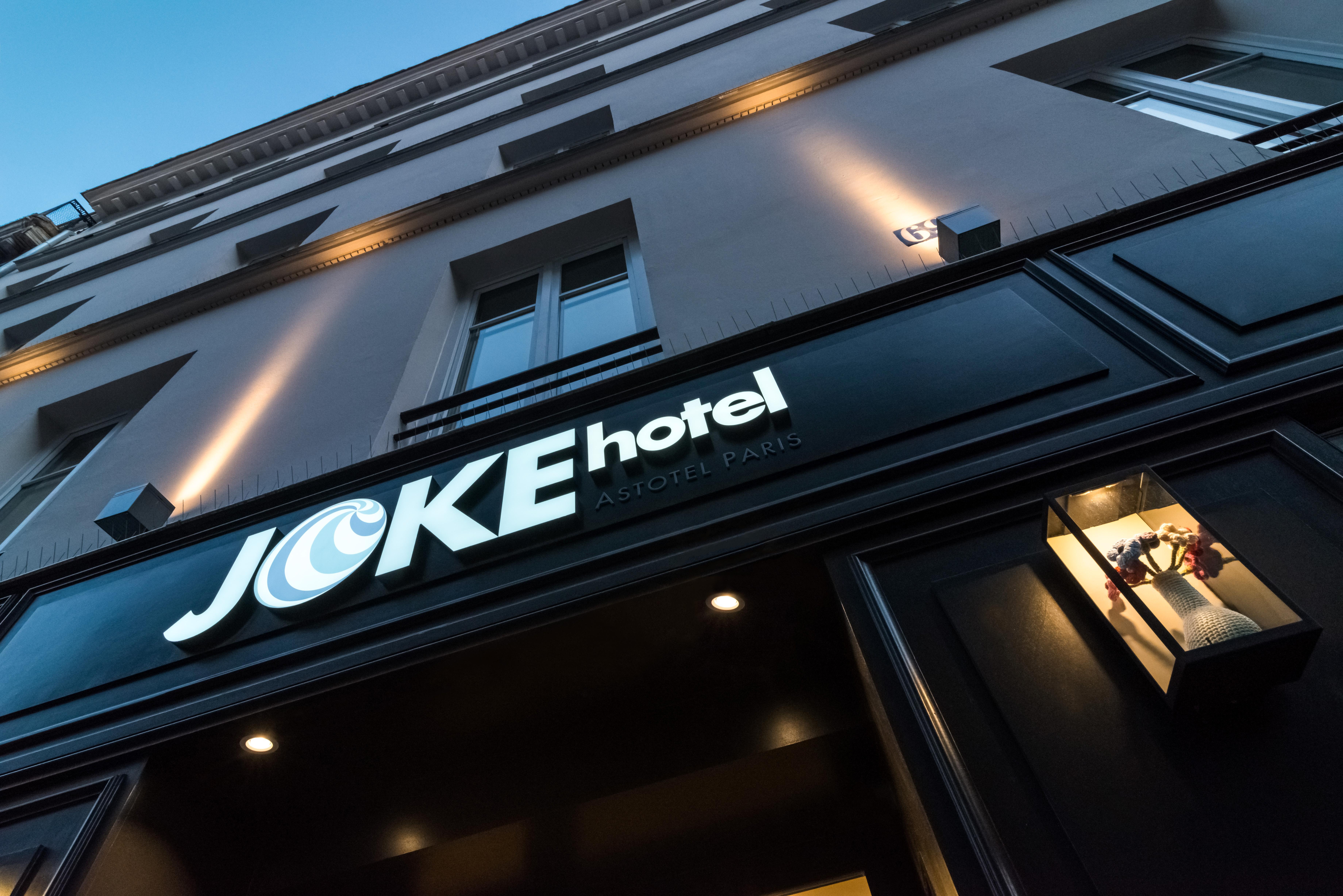 Joke - Astotel París